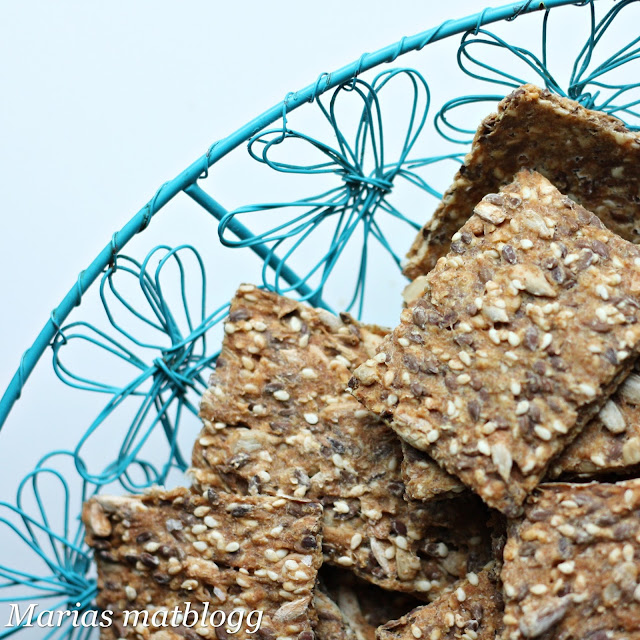 Fem mter lage lavkarbo-knekkebrd p